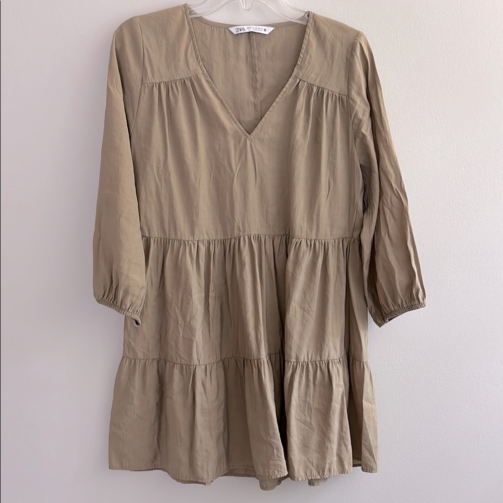 🩵5/$25🩵 Zara 3/4 sleeve loose fit khaki mini dress with tiered skirt